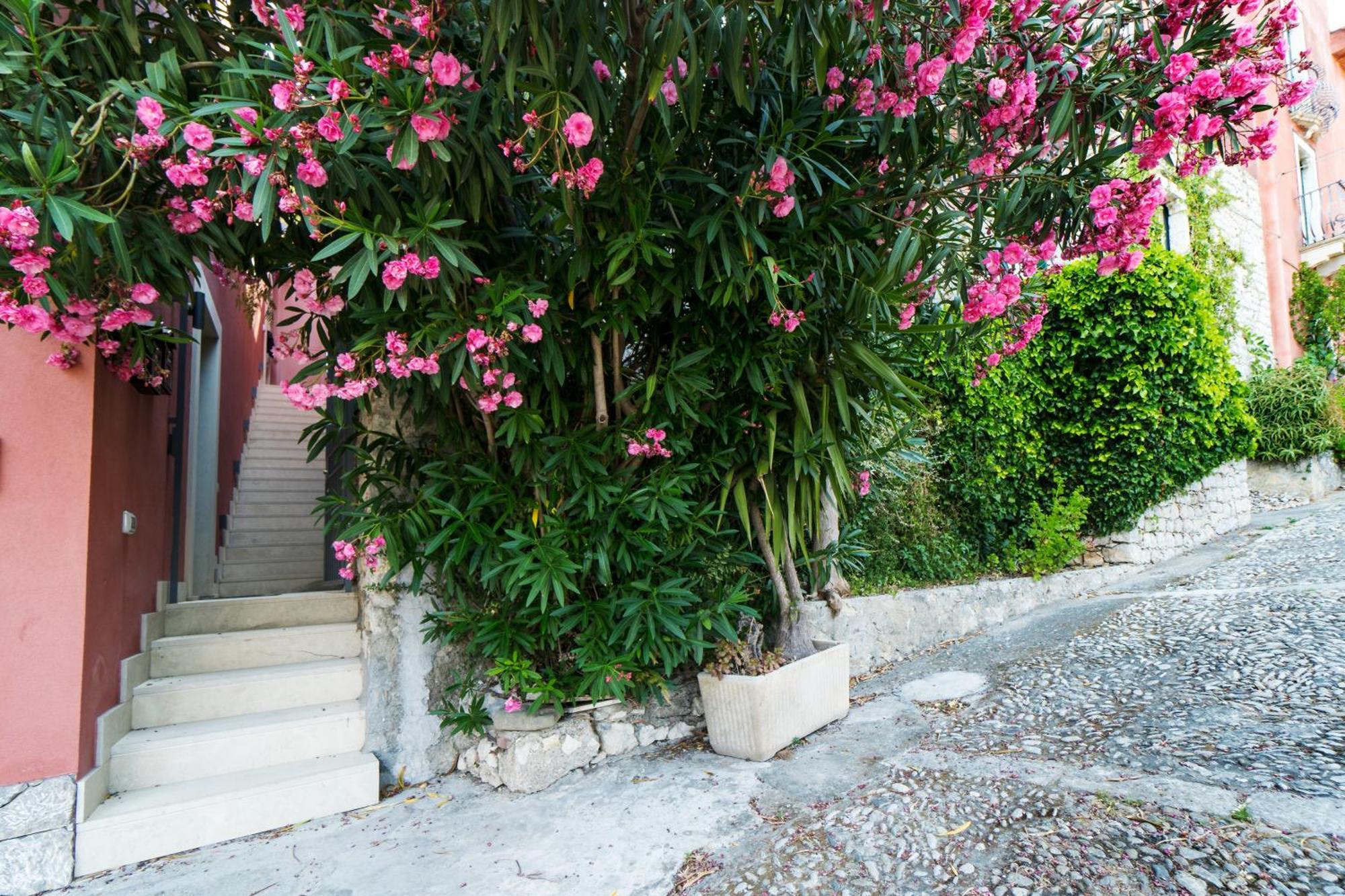 Apartamento The Charming House Taormina Exterior foto